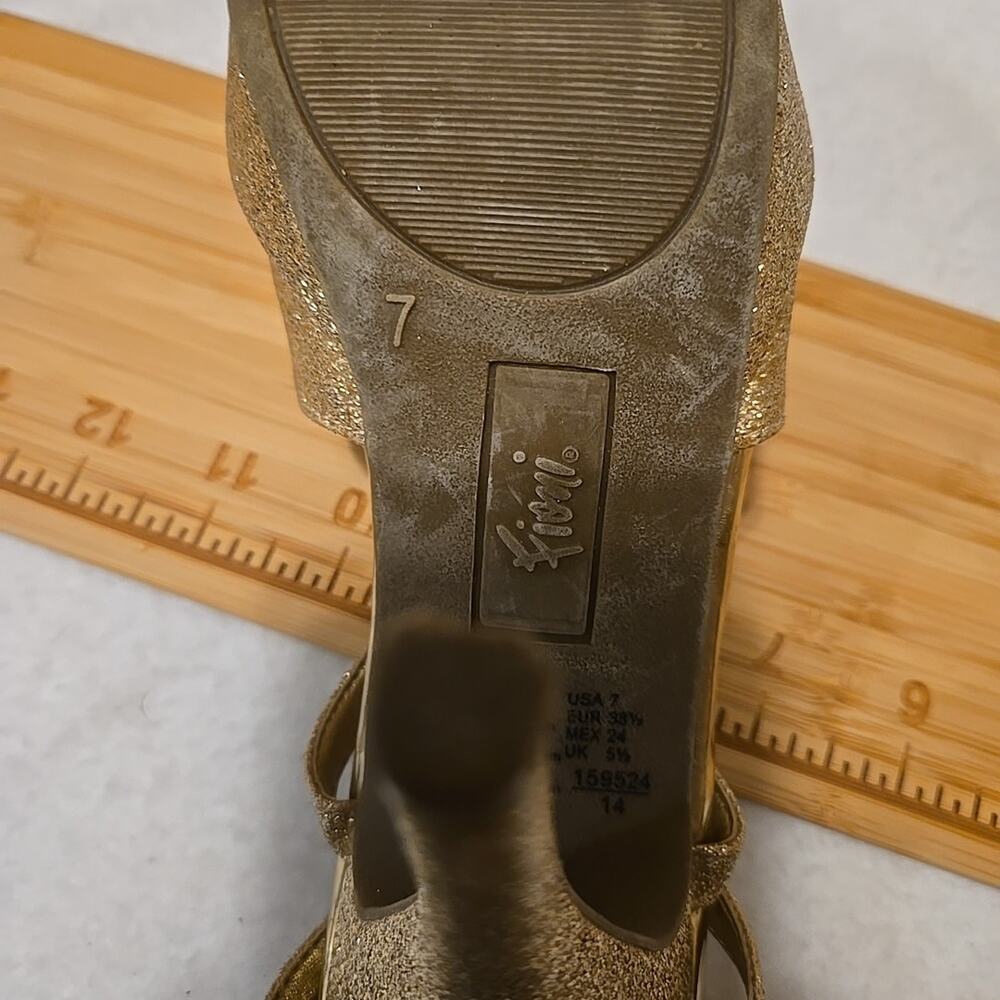 Fioni Gold Heels Size 7 - Picture 5 of 6